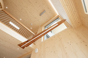 Hängelampe mit 4 Meter langen Aufhängungsseilen