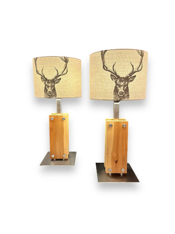 Auftrag nach Kundenwunsch – Nachttischlampen im Alpen Chic Style aus Eibenholz