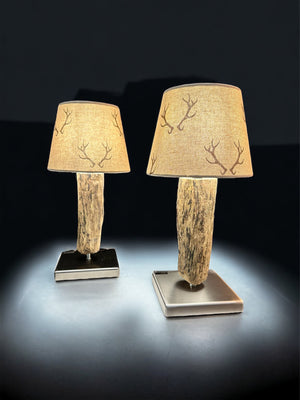 Handgefertigte Tischlampen aus Schwemmholz