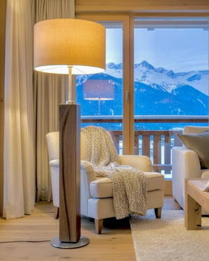 Stehlampe aus Altholz Eiche mit rundem Lampenschirm