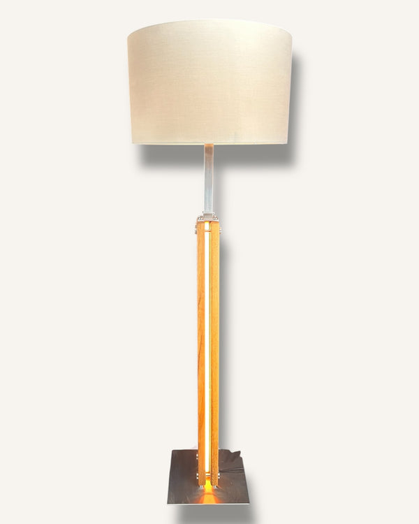 Stehlampe aus Altholz Eiche mit LED dimmbar