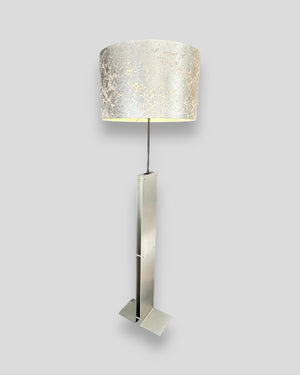 Stehlampe aus Edelstahl mit Lampenschirm in Silber Optik