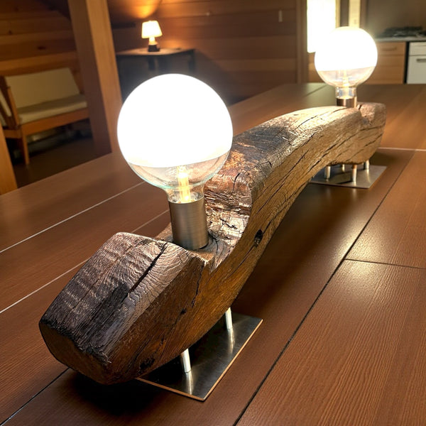 leuchte unikat eichenholz glühbirne ambiente