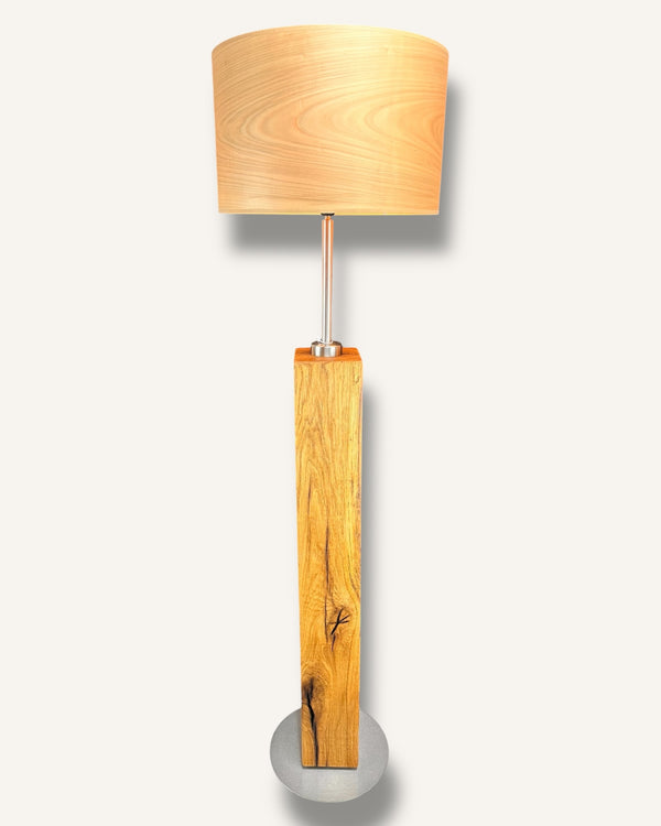Stehlampe aus Altholz Eiche, Lampenschirm Echtholz Furnier Birke