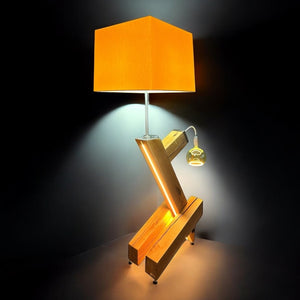 Stehlampe unikat Sumpfeiche LED dimmbar Lampenschirm ambiente Glühbirne