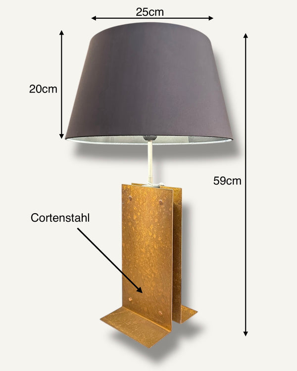 Tischlampe Cortenstahl, Lampenschirm schwarz, rund, konisch