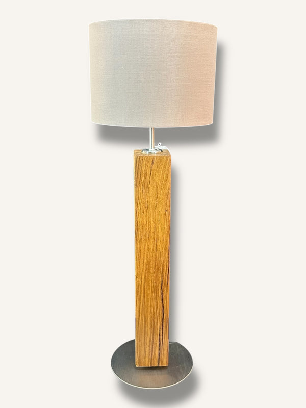 Tischlampe aus Altholz eiche mit Lampenschirm grau und rund