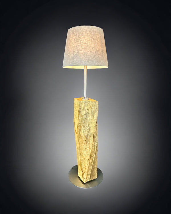 Stehlampe Unikat aus altem Eichenholz