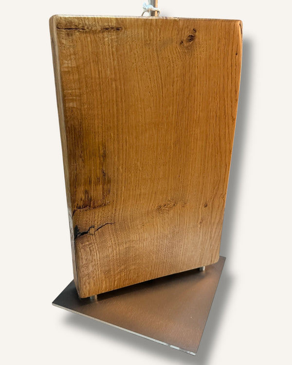 Tischlampe aus Altholz Eiche, Lampenschirm grau, rund, konisch