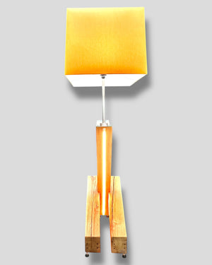 Stehlampe unikat Sumpfeiche LED dimmbar Lampenschirm ambiente Glühbirne