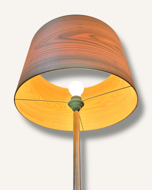 Stehlampe aus Altholz Eiche, Lampenschirm Echtholz Furnier Birke