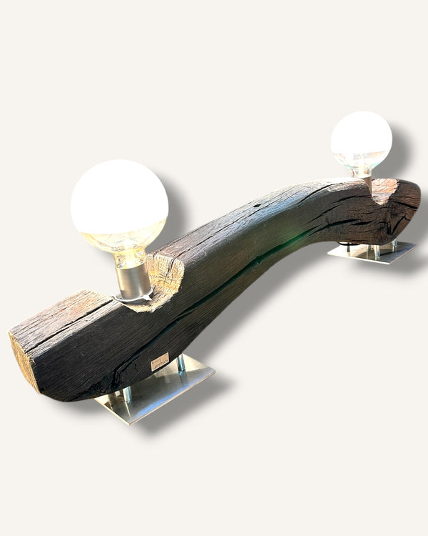 leuchte unikat eichenholz glühbirne ambiente