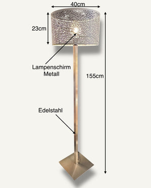 Moderne Edelstahl-Stehlampe mit rundem Metallschirm als stilvolle Designleuchte