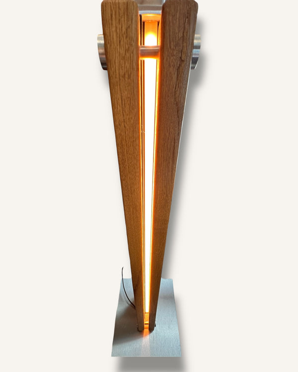 Stehlampe aus Altholz Eiche mit LED dimmbar