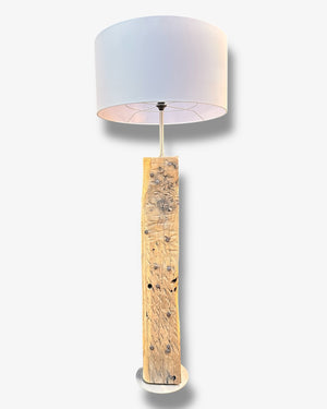 Stehlampe stehleuchte altholz eichenbalken eichenholz lampenschirm