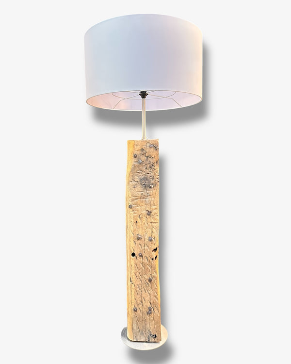Stehlampe stehleuchte altholz eichenbalken eichenholz lampenschirm