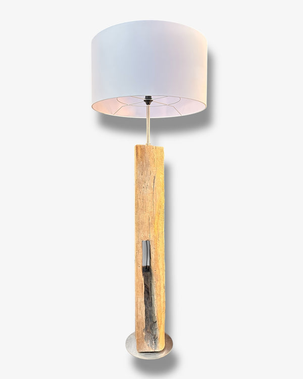 Stehlampe stehleuchte altholz eichenbalken eichenholz lampenschirm