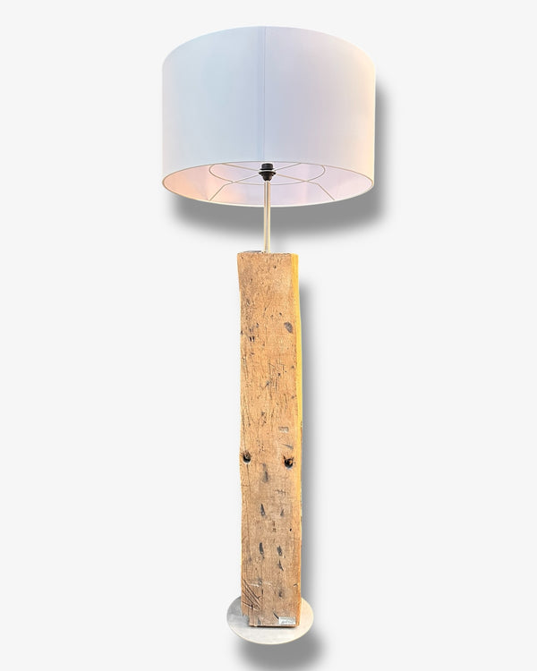 Stehlampe stehleuchte altholz eichenbalken eichenholz lampenschirm