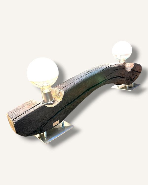 leuchte unikat eichenholz glühbirne ambiente