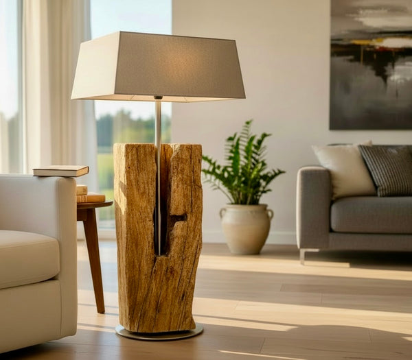 Stehlampe Unikat aus einem Altholz Eichenbalken
