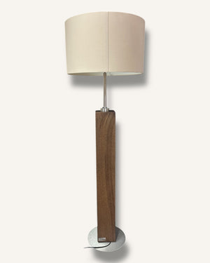 Stehlampe aus Altholz Eiche mit rundem Lampenschirm