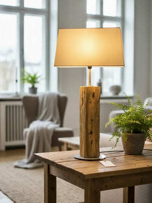 Handgefertigte Bodenlampe aus Altholz Eiche und Edelstahl mit apricotfarbenem Lampenschirm