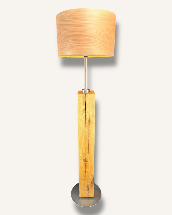 Stehlampe aus Altholz Eiche, Lampenschirm Echtholz Furnier Birke