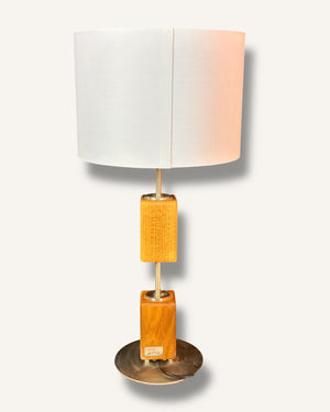 Elegante Tischlampe aus Eiche für Sideboard, Kommode oder Nachttisch