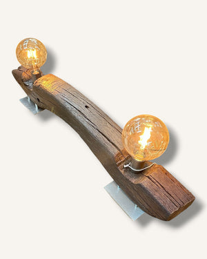 Unikat Tischlampe aus alten Eichenbalken mit dekorativer Glühbirne