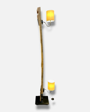 Stehleuchte aus alter Weinfassdaube mit LED und zwei Lampenschirmen