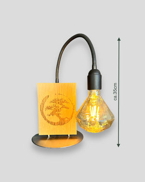 Tischlampe aus Eichenbrett mit warmer Ambiente-Glühbirne