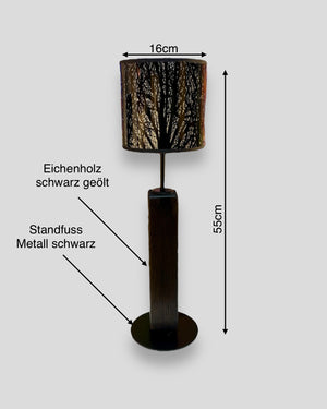 Design-Tischleuchte aus alter Eiche und schwarzem Metall