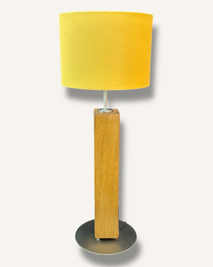 Elegante Tischlampe aus Eichenbalken für Sideboard oder Nachttisch