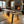 Design-Sitzbank aus Massivholz und Metall mit LED-Beleuchtung