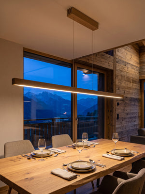 Pendelleuchte aus Eichenholz 160 cm mit dimmbarem LED-Band